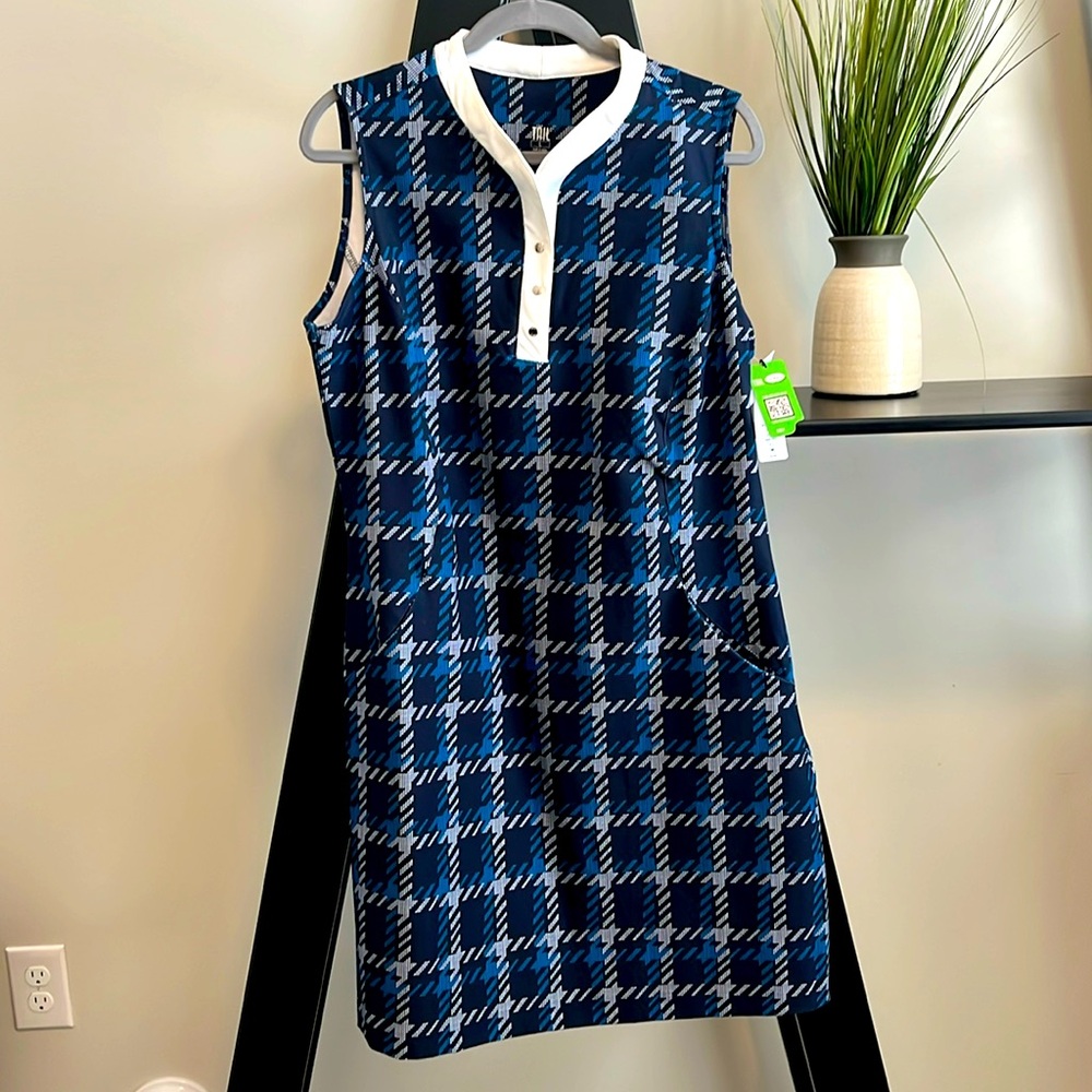 Tail Sleeveless Shift Golf Dress (with shorts)